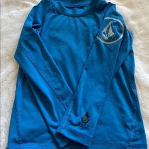 Volcom long sleeved rash guard 4T